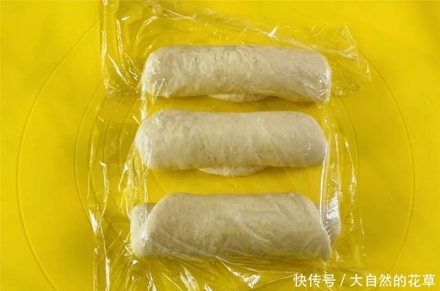 简单而朴素的做法,味道却不普通,最适合新手的烘焙入门面包