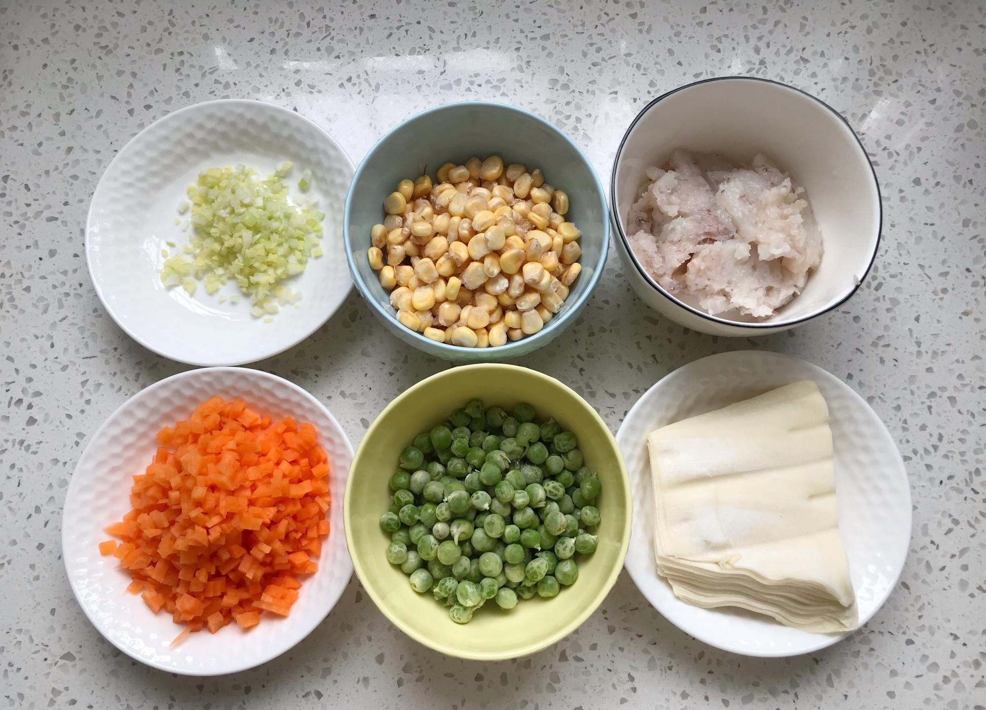 馄饨皮别再煮了，教你新吃法，10分钟做1锅营养美味，孩子抢着吃