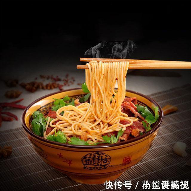 热量|减肥的人,吃米饭还是面条?一直吃错了,难怪高热量瘦不下来!