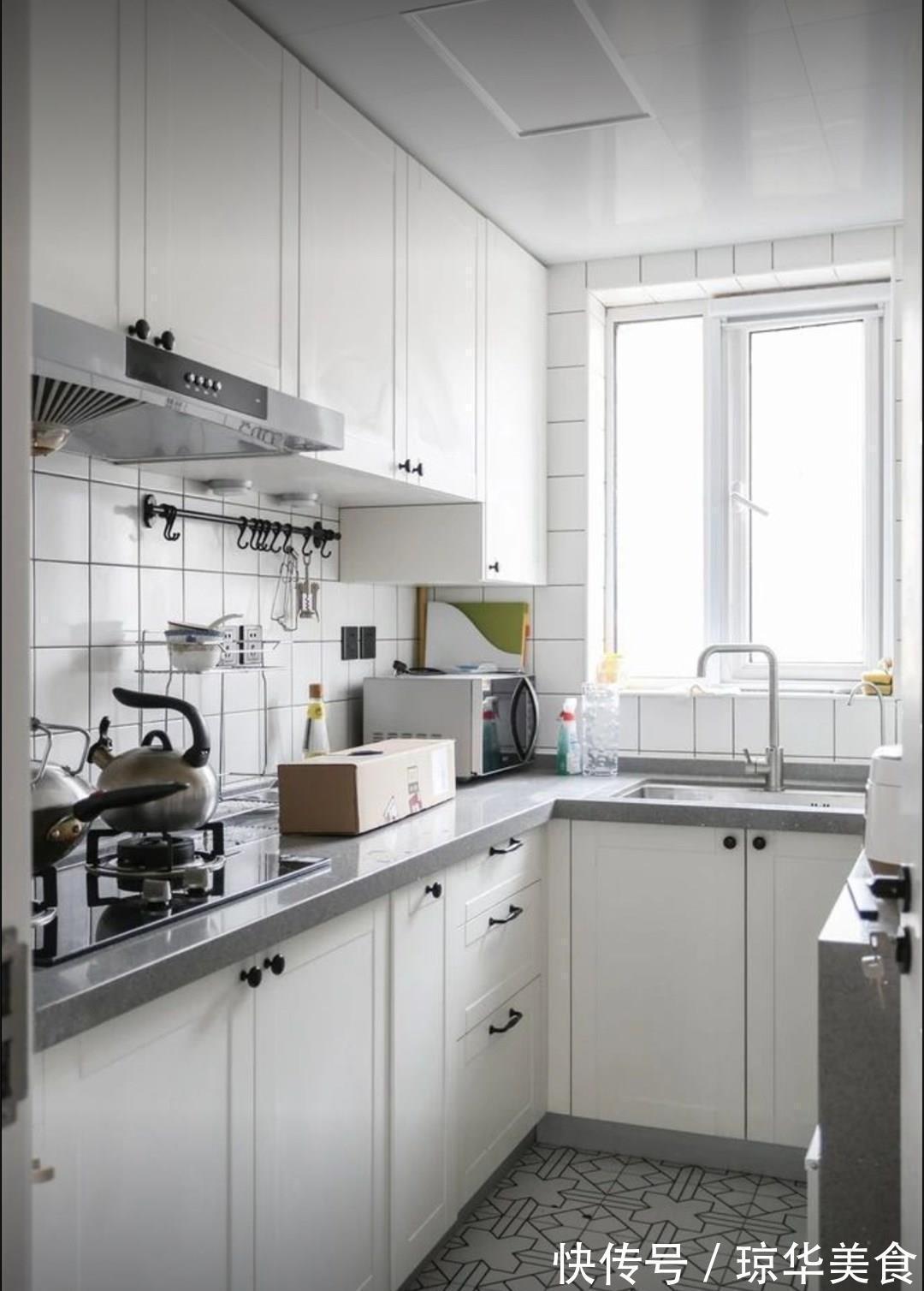 实用|小厨房别光知道装L型橱柜,贴边打20公分不对称U型柜,更实用!