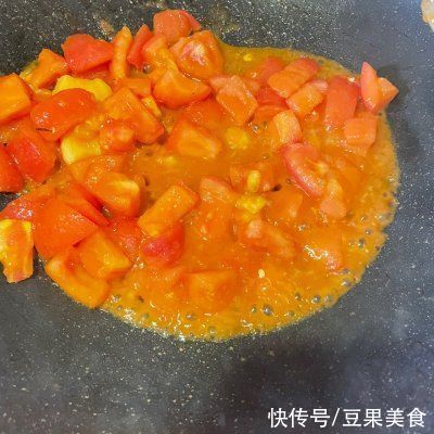 西红柿炒鸡蛋|这样的#夏日开胃餐#西红柿炒鸡蛋你吃过吗？
