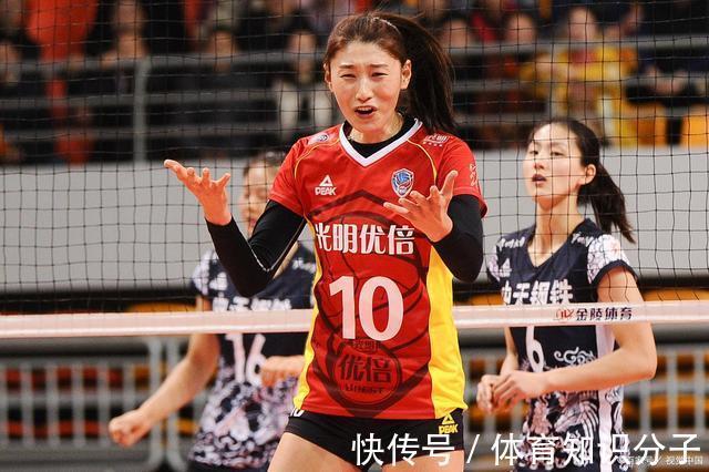 团聚|女排名将张磊晒团聚照,金软景、拉尔森不日将离开,球迷:不舍