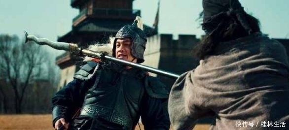 关羽|能跟关羽三十回合打平的纪灵,为何被张飞十回合就轻松挑飞?