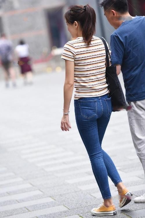 帆布鞋 优美修长的大美女,时尚优雅独特之美,晚上下班一起吃个饭吧