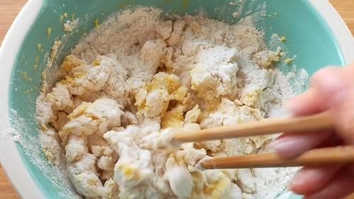 玉米面|玉米面百吃不厌的做法，我家隔几天就做一次，营养健康还美味