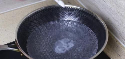 土豆别炸薯条了,教你新吃法,不蒸不炒不用烤,出锅瞬间被扫光!