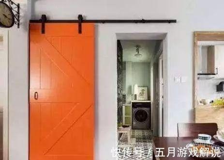 吊轨门|为什么有钱人厨房不装推拉门?头次见到这种设计,懊悔现在才知道