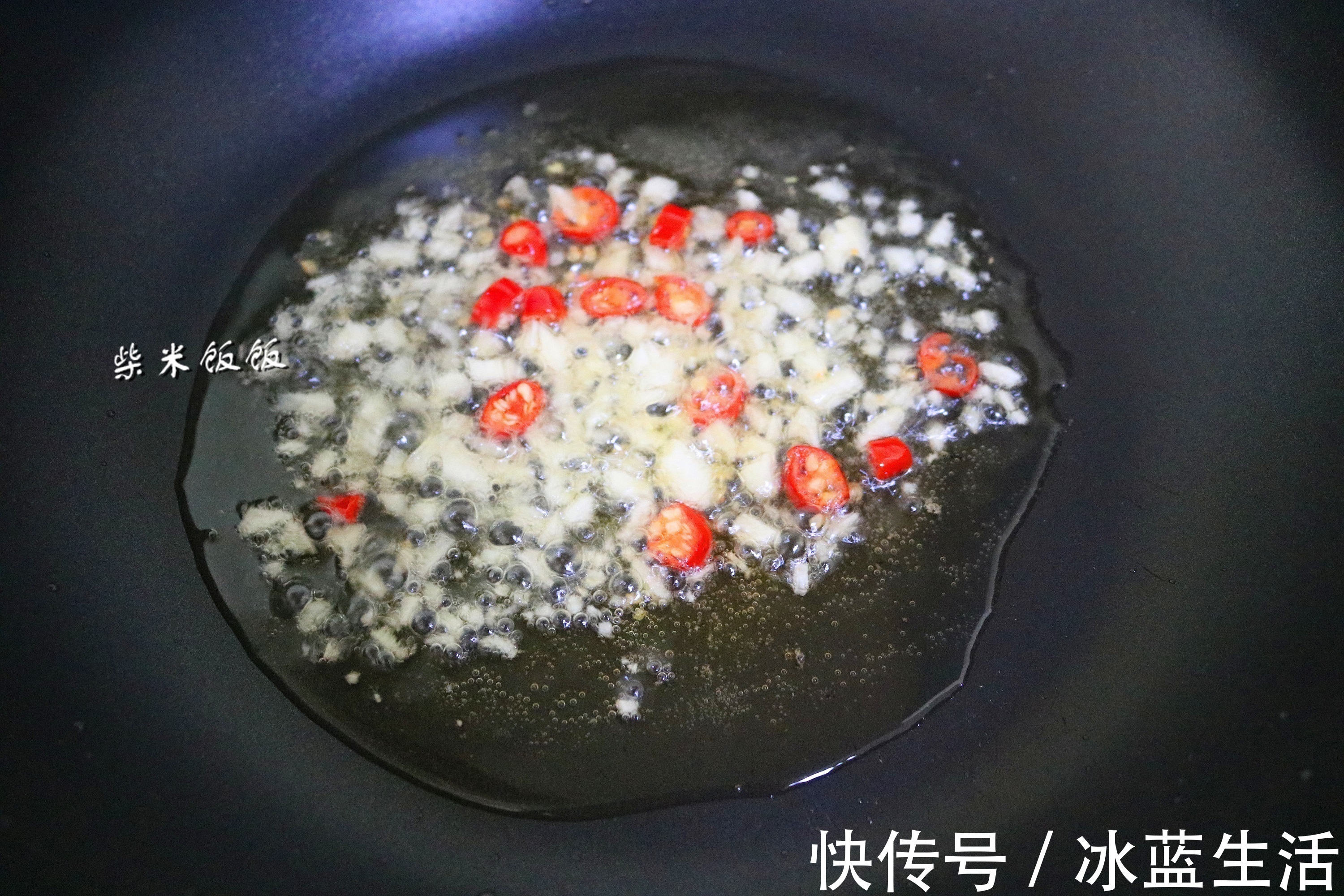 又来一道快手菜,5分钟上桌,没肉也香,适合忙碌的上班族