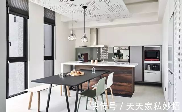 师傅|厨房吊顶,我直接吊洞洞板,完工后师傅直夸洋气!