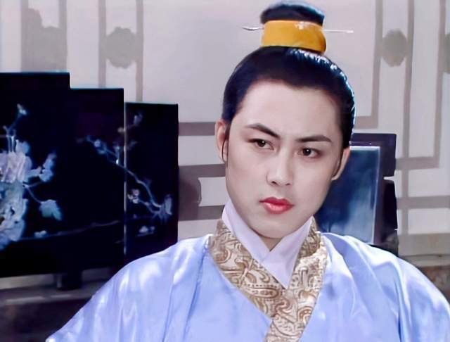  王熙凤|红楼女子：＂机关算尽太聪明＂的王熙凤，逆天改命是英豪