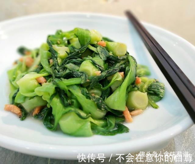 老丈人办升学宴,我随礼一千元,看看他安排的这桌菜,值多少钱