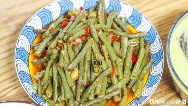 中午朋友突然串门，搜刮出冰箱所有的食材，做了8道家常菜