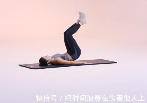 有着90-58-90比例的她，凭借这肌肉身材，收获千万粉丝