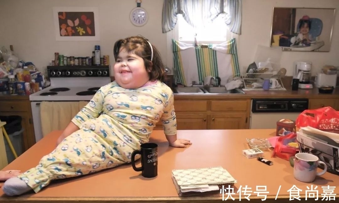 缅因州|被称为“美人鱼女孩”:一生活在闪光灯下,从未停下摇摆“尾巴”