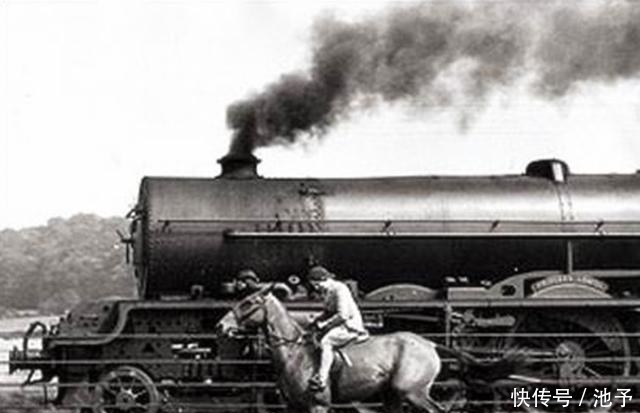 这个人发明了“二进制”, 原来, 跟中国两千多年的一部奇书有关