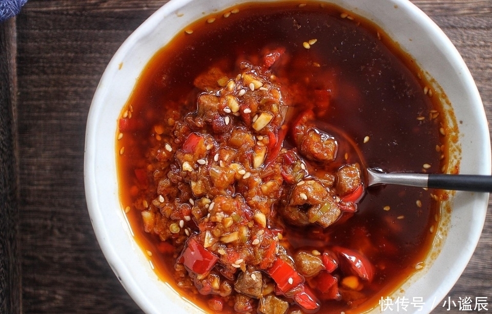 首次公开老妈秘制牛肉辣酱配方,吃了20多年,依旧没吃腻