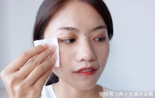 睡觉之前一定要做四件事,坚持一个月,痘痘黑头全部消失了