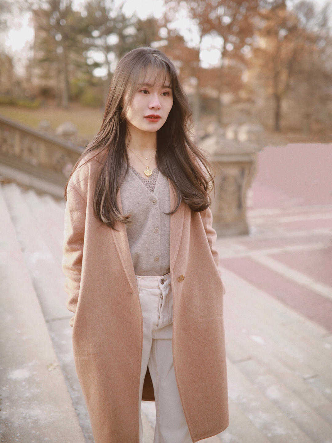 t恤|秋冬大衣里内搭选什么,记住几个技巧,让你变大美女,想不时尚都难