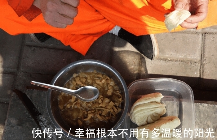 男子|45岁男子，体重骤降，胃癌离世，不碰烟酒，却拿一种东西当饭吃