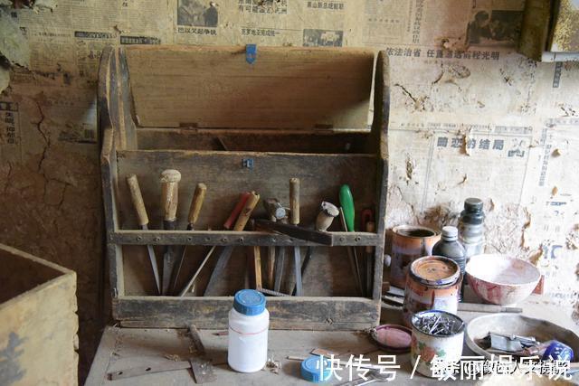 墨斗&名叫李根的82岁老木匠,一天精工制作两个小方凳,坐在家里就卖完