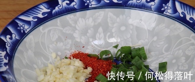 面条新吃法，吃了这么多年面条，才知道这种做法好吃，看着都香！