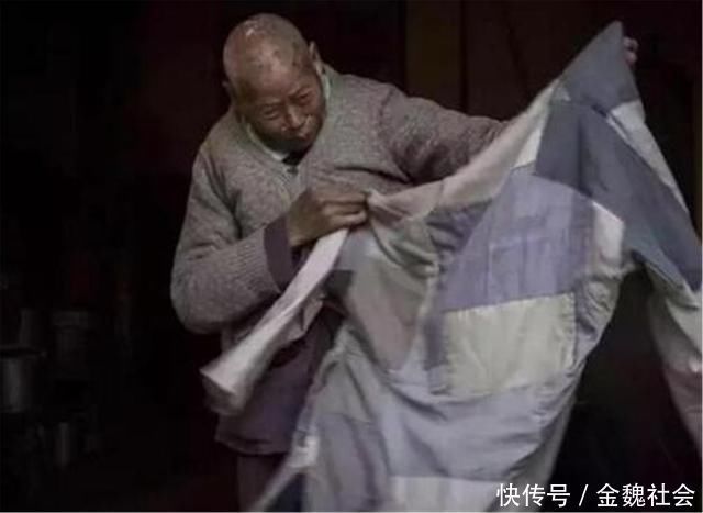 割肉|深山高僧63年不吃油盐,一佛衣穿了43年,曾割肉救母感动世人