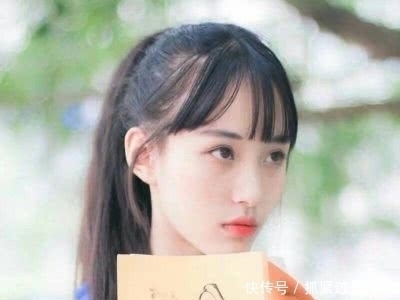 学生妹注意:长期留这3种发型,小心“发际线”上移,尤其是第3