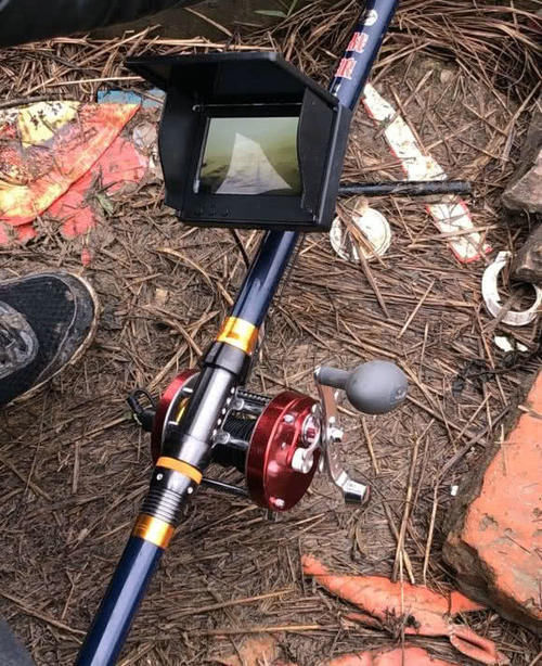 男子湘江“可视化锚鱼”,几十斤大鱼接连上岸,网友:能钓光湘江鱼