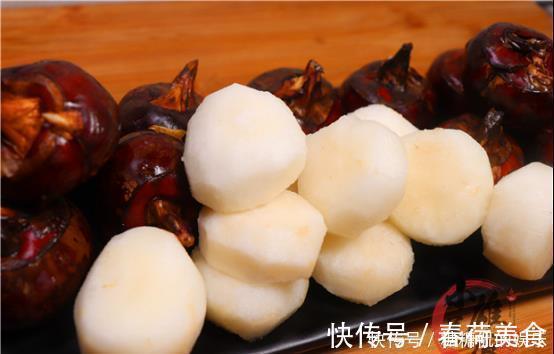 外皮|马蹄去皮原来这么简单，菜贩子教我一招，10秒钟一个，干净不浪费