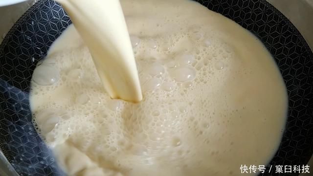1碗黄豆,不用卤水,不用内酯,教你在家做豆腐,比买的还好吃