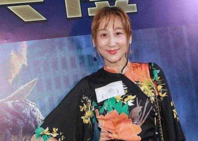 坐月子|她五年内剖腹产4次,还学外国人不坐月子,如今现状怎样了