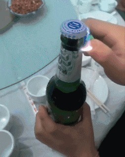 |搞笑GIF:超喜欢这类运动,虽然不刺激,但是超搞笑。