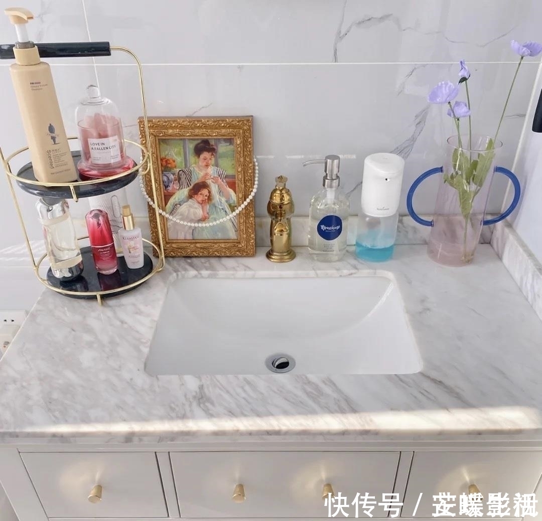 台面|女主128㎡新居,色彩碰撞带来的新颖浪漫体验,引得上万网友收藏