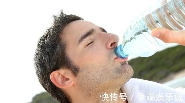 状况|男性上厕所出现这种状况，别忽视，是肾在给你敲警钟