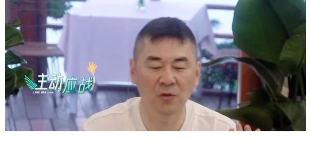 暖心|吳宣儀提問問題不合時宜，王新軍不留情面回絕，陳建斌暖心解圍