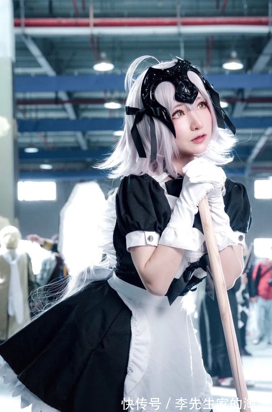 女仆|cos:女仆贞德漫展返图@花布