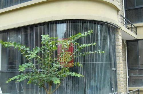 防盗网|家里万万别装传统防盗网了,看到有钱人装这种,懊悔我家装早了