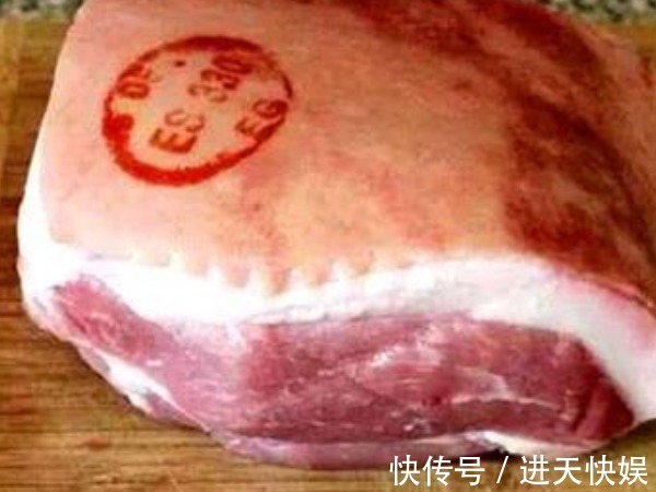 盖红章|过年买猪肉，有的盖红章，有的盖蓝章，这是为何切记不要买错了