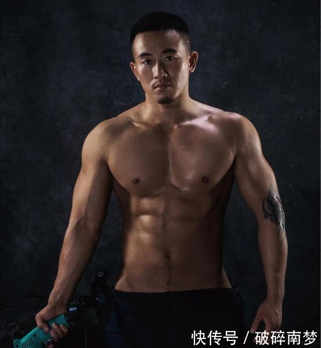 健身教练|强壮的90后健身教练,成熟稳重的外表,满满的荷尔蒙,羡慕哦!