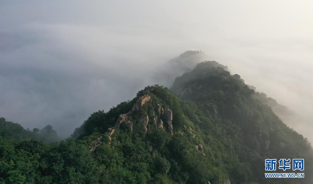 景观|雾锁长城