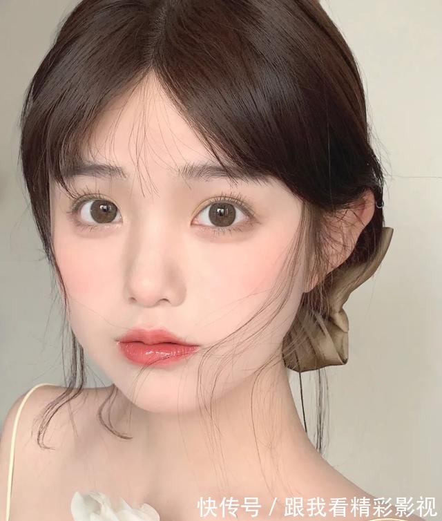 黄皮 直男眼中女生涂口红VS不涂口红,差距也太大了……!