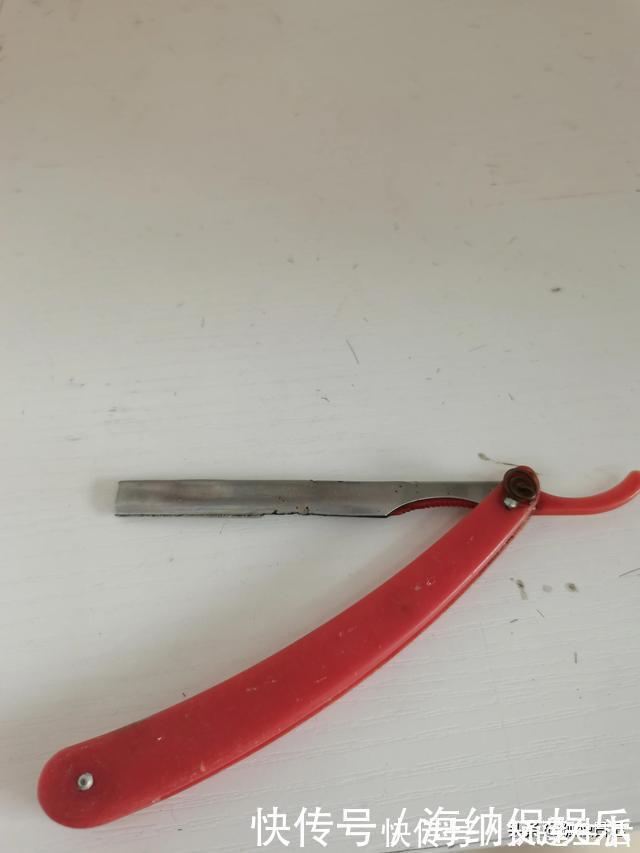 因素|现在为什么很多美发店剪发不刮胡子呢?我来说说其中几个因素!