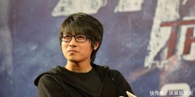 贾平凹&跨界最成功的作家,人民大会堂都邀请他题字,书法水平呈两两极化