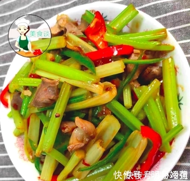 此青菜,铁含量比番茄多20倍,简单炒一炒,鲜香脆嫩,补血要多吃