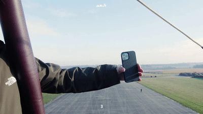 出新|每一代iPhone,都会被这群人摔出新高度