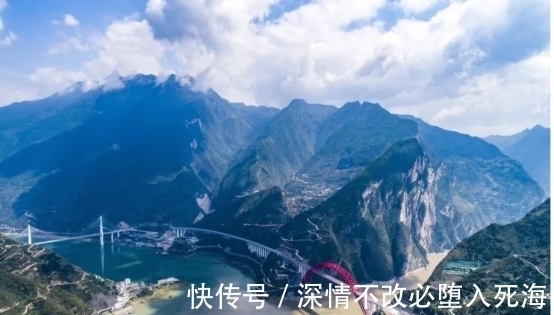 我国滔滔不绝的大江突然消失,当年长江