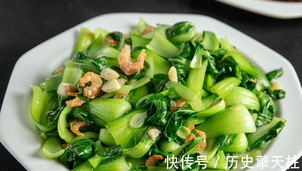 炒青菜|不管炒什么绿叶菜,切忌直接下锅,分享2个窍门,青菜翠绿不出水