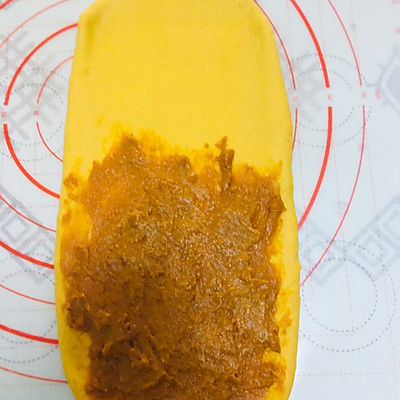 南瓜夹馅奶香土司