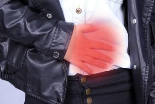 肠道异常,身体会发出4种求救信号!尽早做肠镜,别到晚期再就医