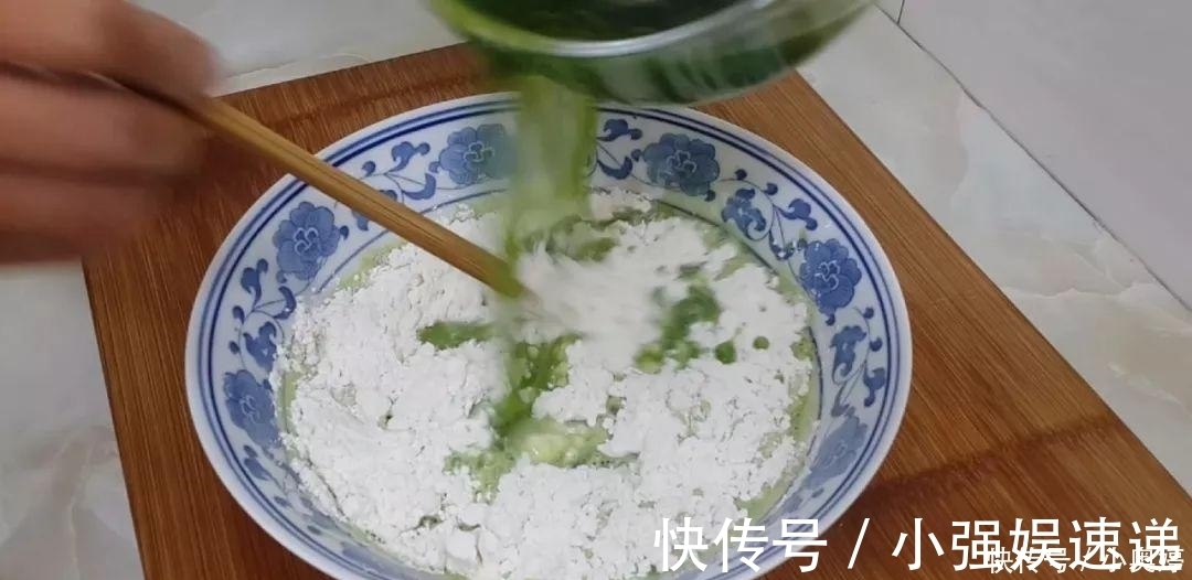 白糖|3勺白糖, 1斤面粉, 不用和面, 做出来最好吃的发糕, 边吃边流口水